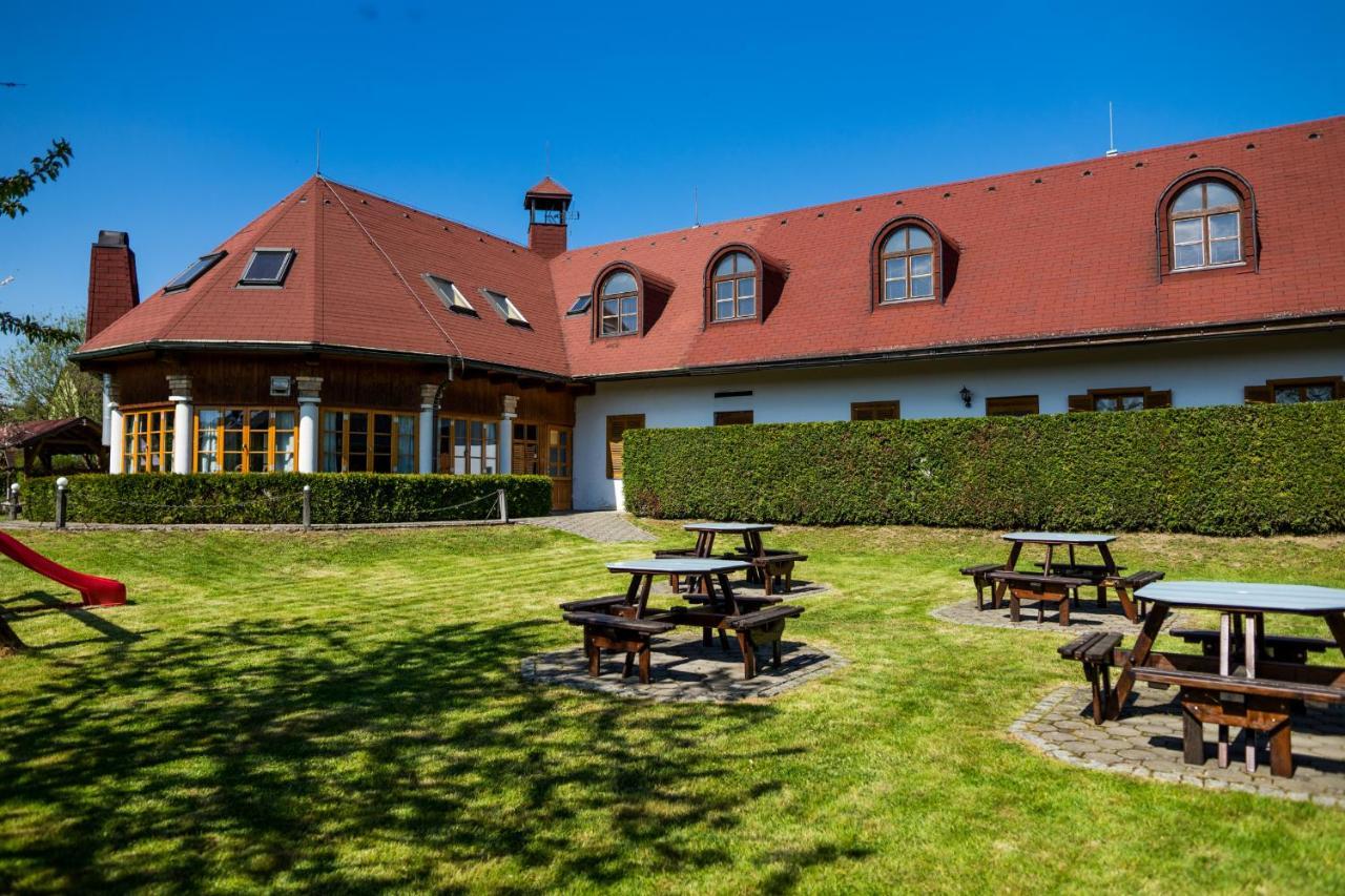 Penzion Terasa, Bed & Breakfast Velké Losiny Exterior foto